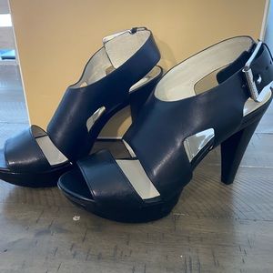Michael Kors Carla Platform sandal 9